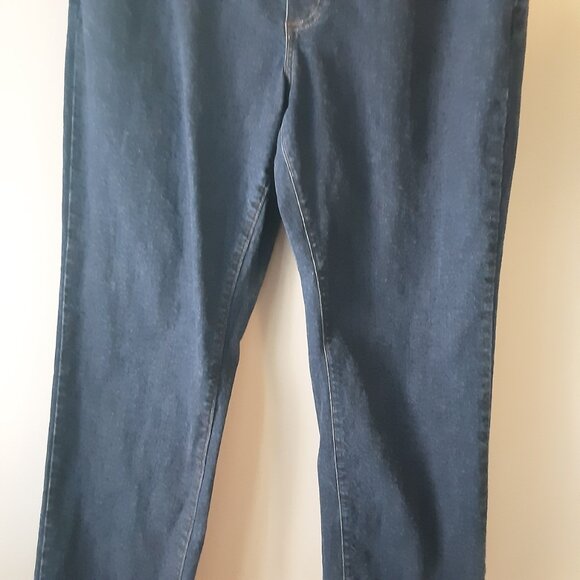 L.L. Bean Men's Straight Leg Dark-Wash Jeans Size 36x32 - Picture 4 of 11